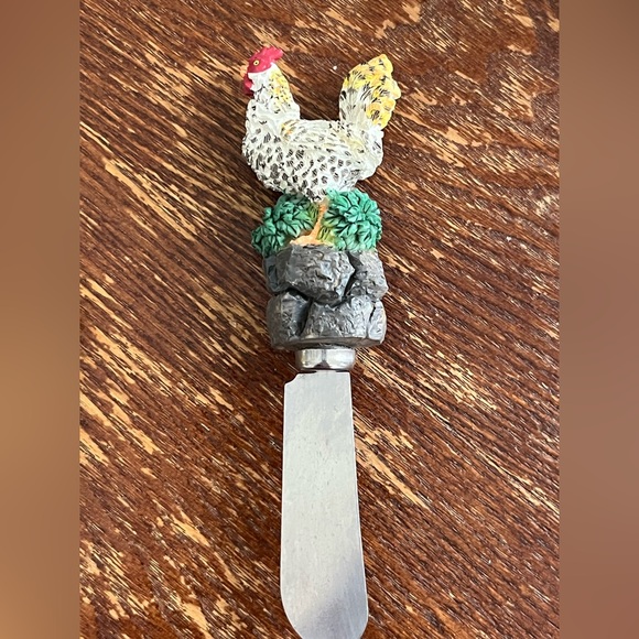 Colorful Rooster Cheese Spreaders - Picture 4 of 7